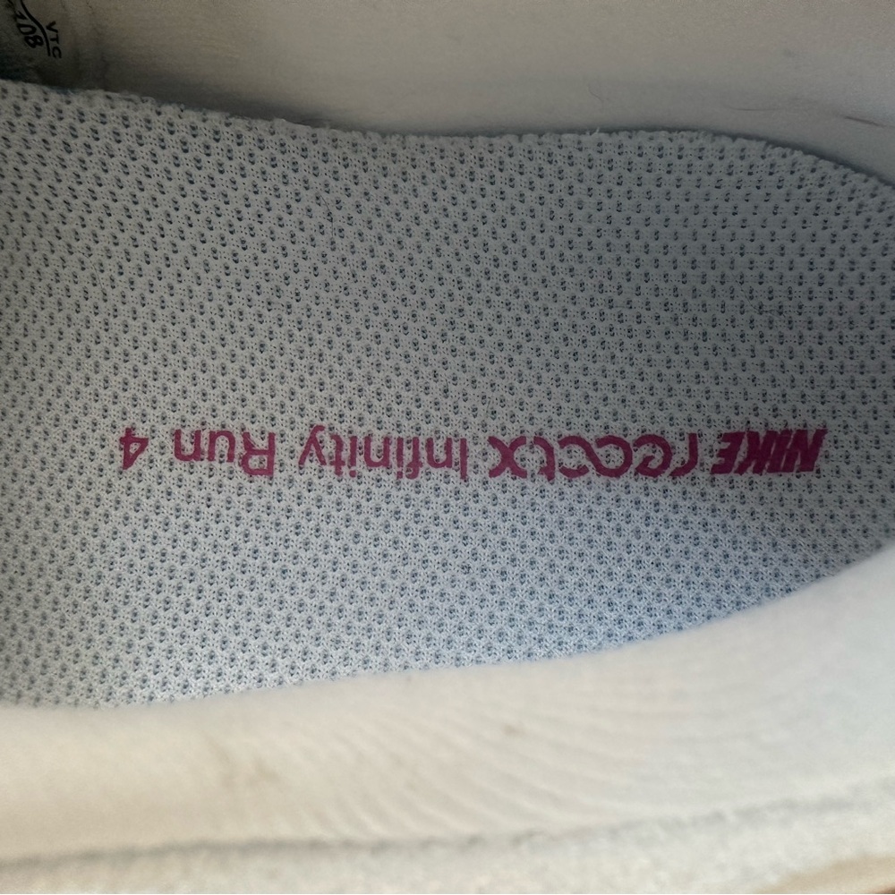 Nike Women's White and Purple Sneakers - Picture 6 of 12